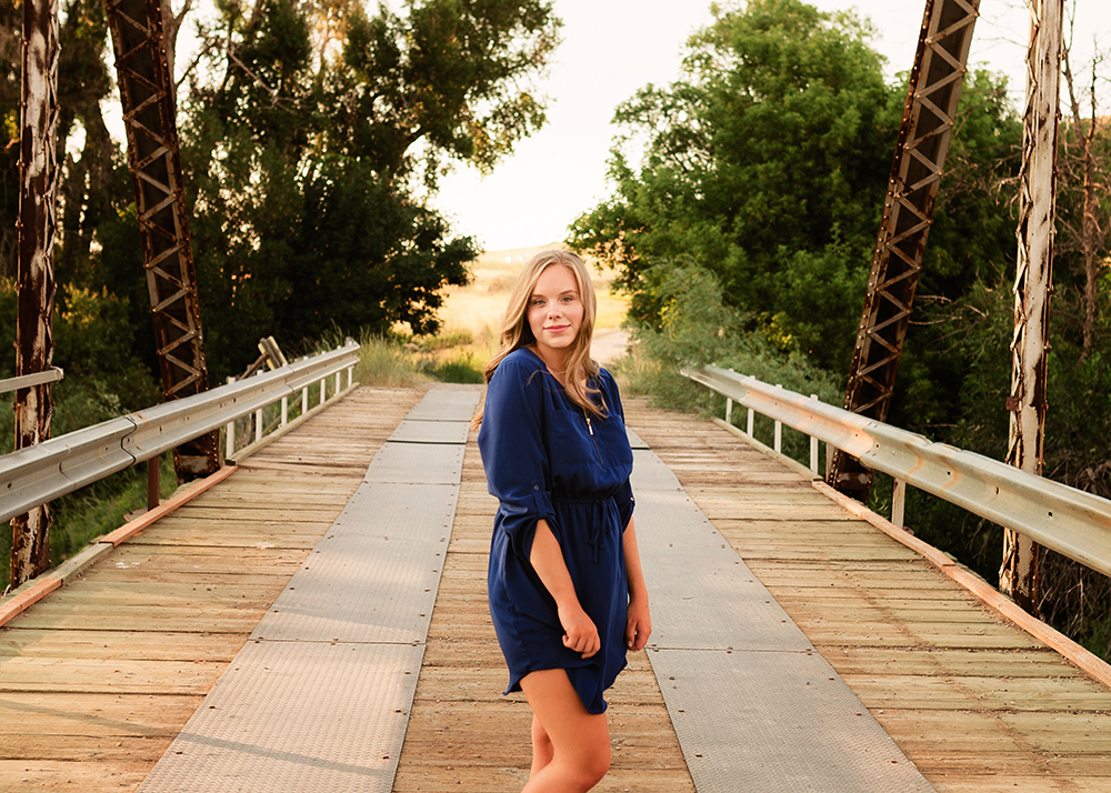 Edmonton senior photographer_Kelli Sneak Peek 4.jpg