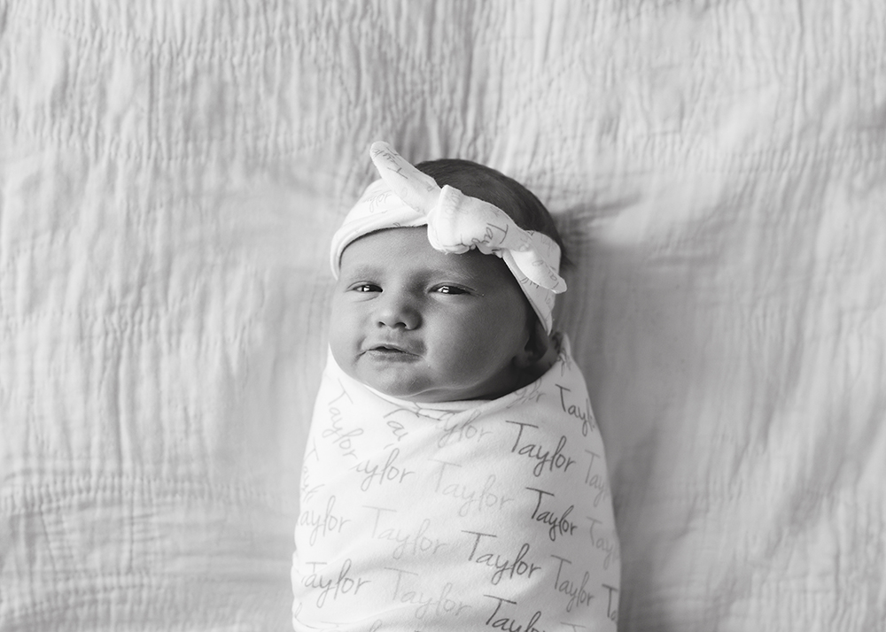 Edmonton Newborn Photographer_Taylor Sneak Peek 11.jpg