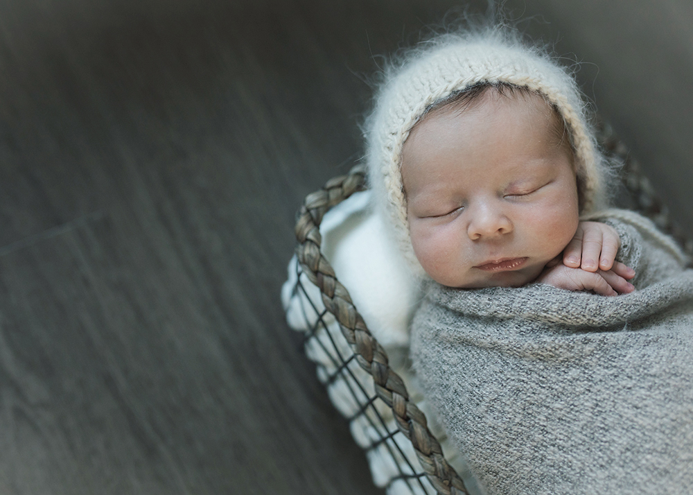 Edmonton Newborn Photographer_Baby Rowan 8.jpg