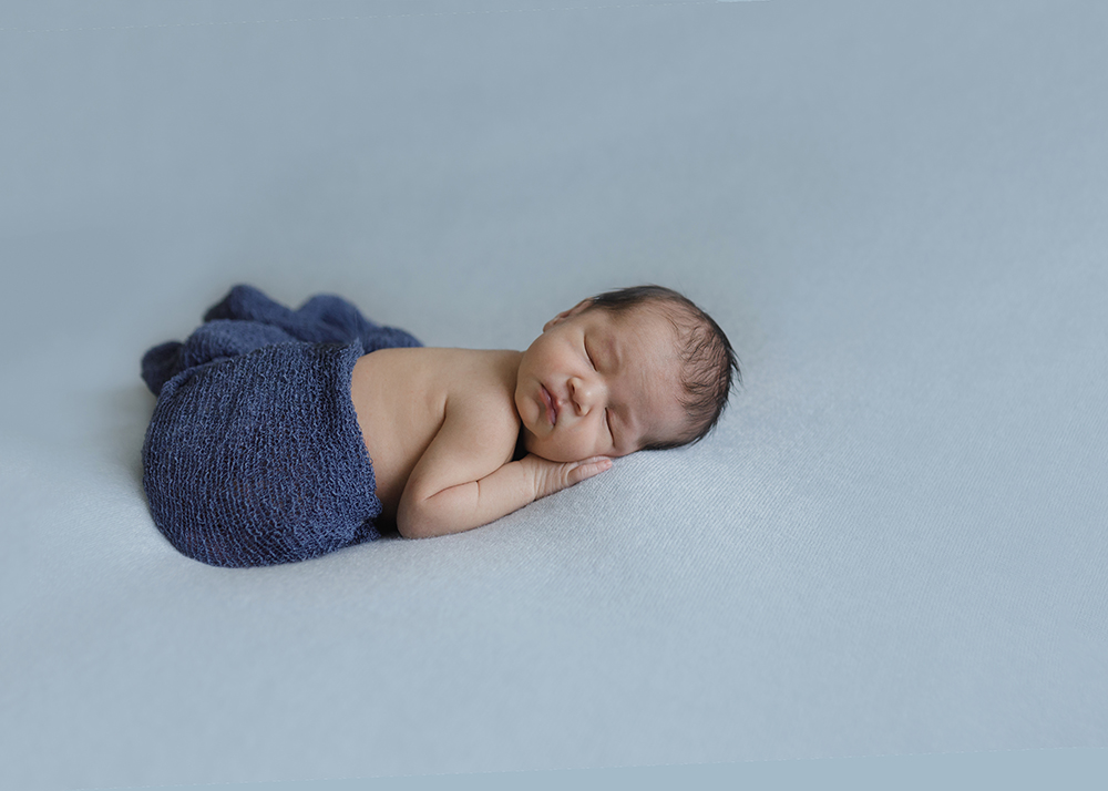 Edmonton Newborn Photographer_Baby Vinh 12.jpg