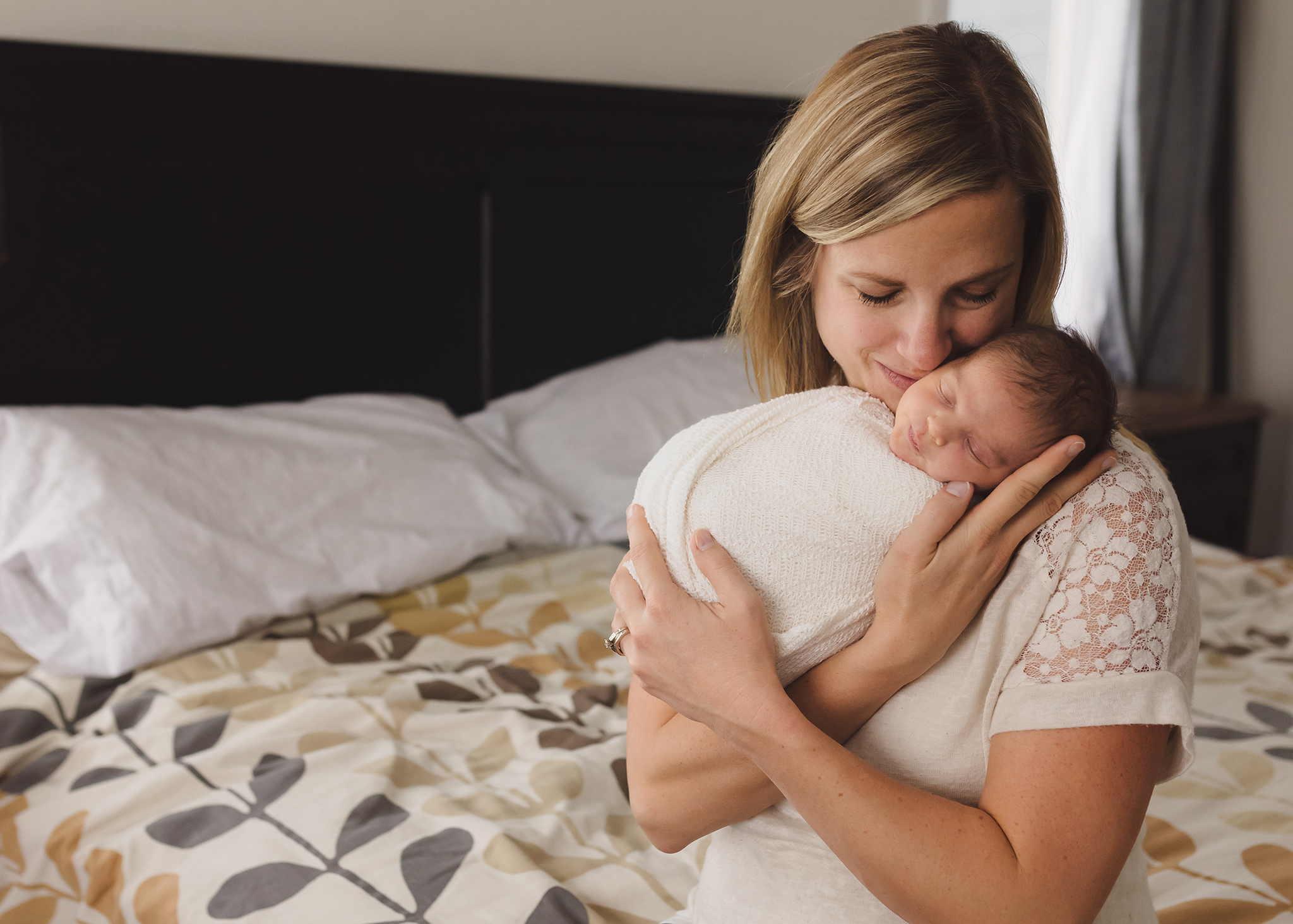 Alberta Newborn Photographer_Baby Madelaine Sneak Peek 5.jpg