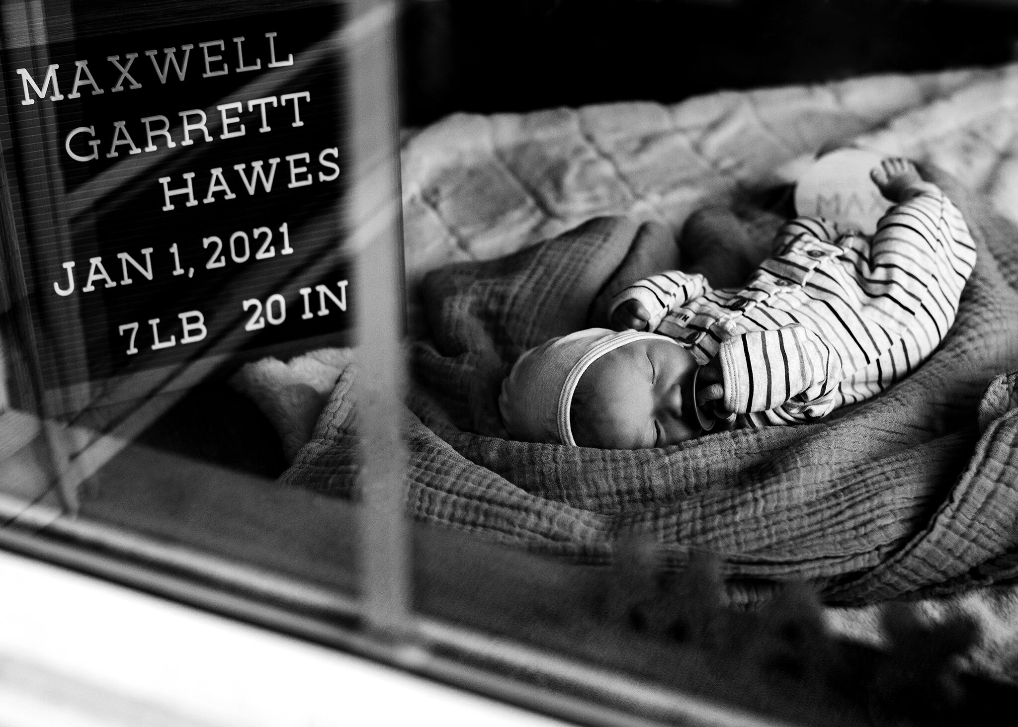 Edmonton Fresh 48 Photographer_Baby Maxwelll 4.jpg