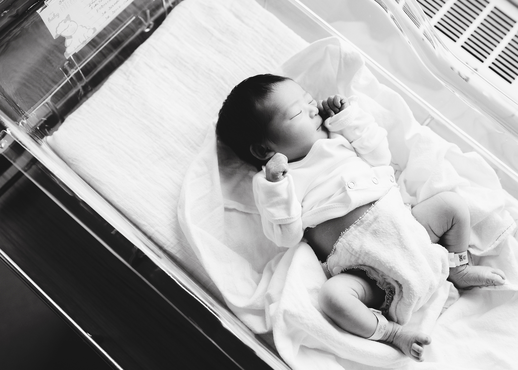 Edmonton Newborn photography by Kelsie Kelly Photographer