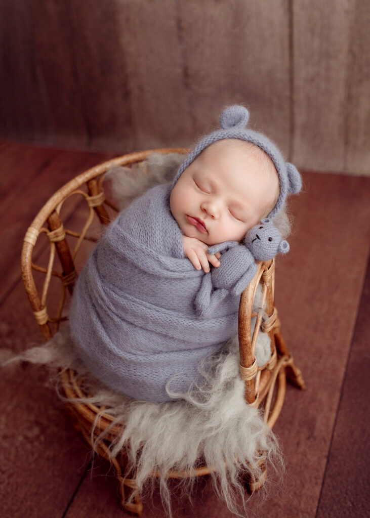 Edmonton Newborn Portraits by Kelsie Kelly Photographer 2025 